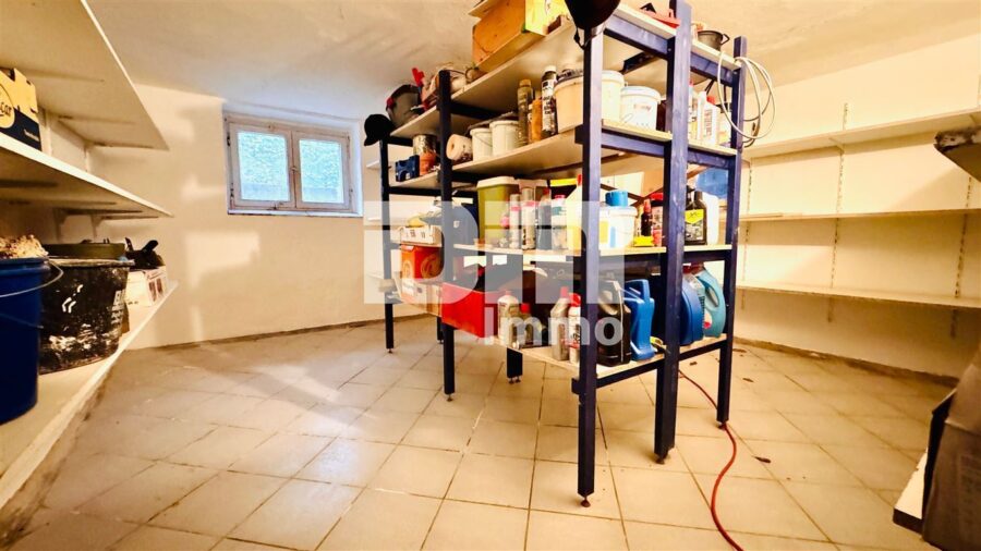 Villenartiges 1-3 Familienhaus mit viel Platz für die große Familie und viele weitere Möglichkeiten - KG Vorratskeller